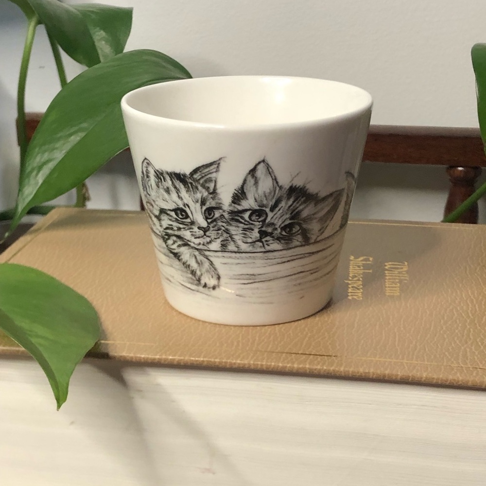 "Forty Winks by Cheri Lane" Fine Porcelain Kitten Coffee Mug